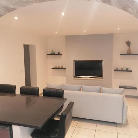 Appartement Paisible Entre Terre Et Mer Cabrieres  Екстериор снимка